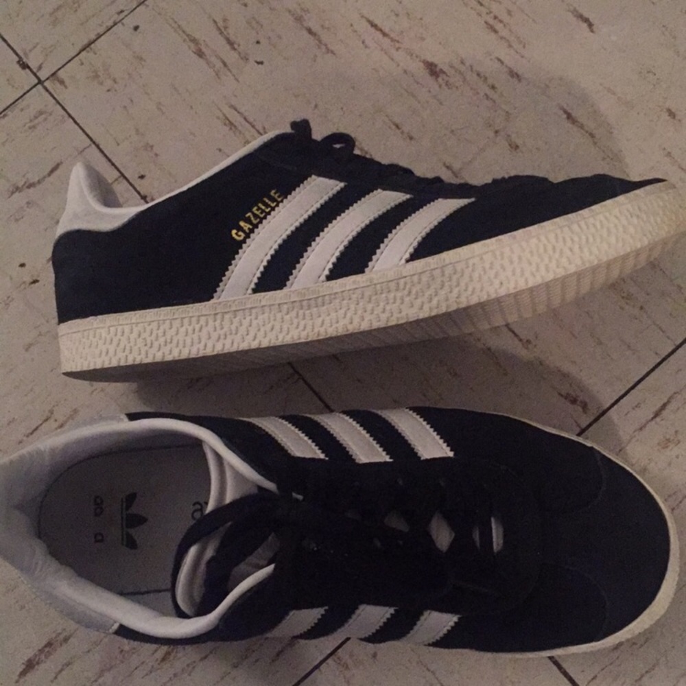 Adidas gazelle sneakers